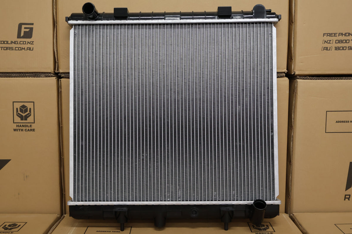 Landrover Range Rover Radiator (JUL/1994 - MAY/1998) — LAN1031-PA36AM-P — manufacturer main image