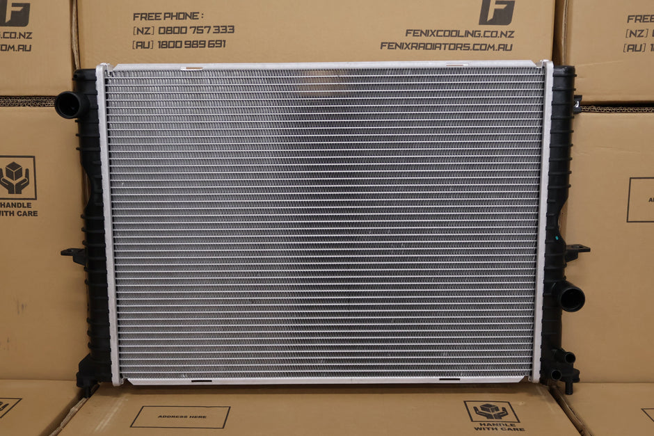 Landrover Discovery 2 TD Radiator (NOV/1998 - JUN/2004) — LAN1053-PA40A — manufacturer main image