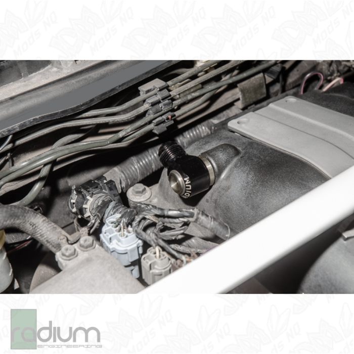 Radium 10AN Male Press-In Valve Cover Fittings - Nissan Engines