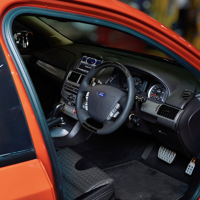 Retro Ford FPV FG Falcon Steering Wheel Black Leather Black Stitching Carbon Fibre OEM Style FG-OEM-BLK-ST-CF