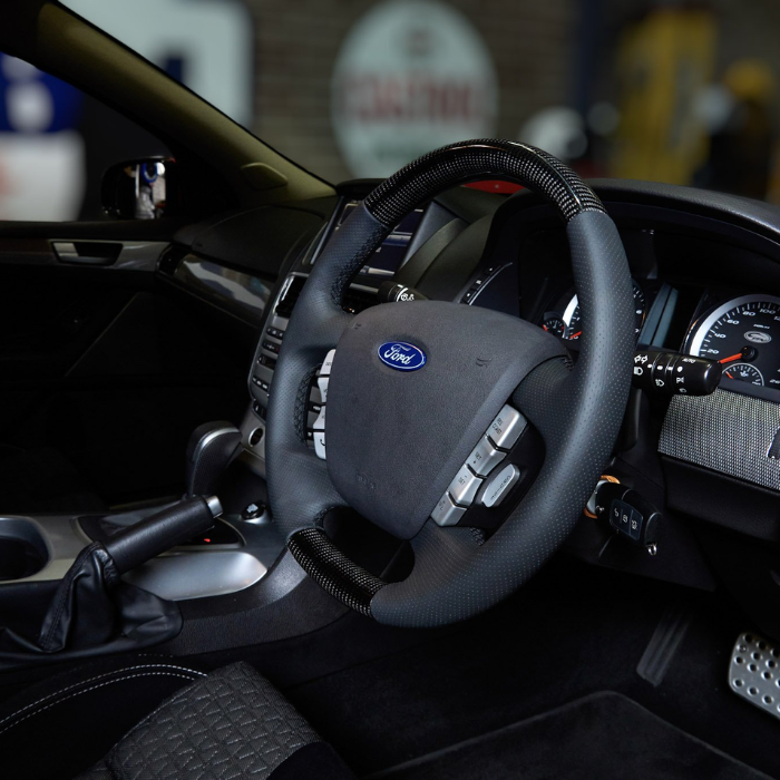 Retro Ford FPV FG Falcon Steering Wheel Black Leather Black Stitching Carbon Fibre OEM Style FG-OEM-BLK-ST-CF