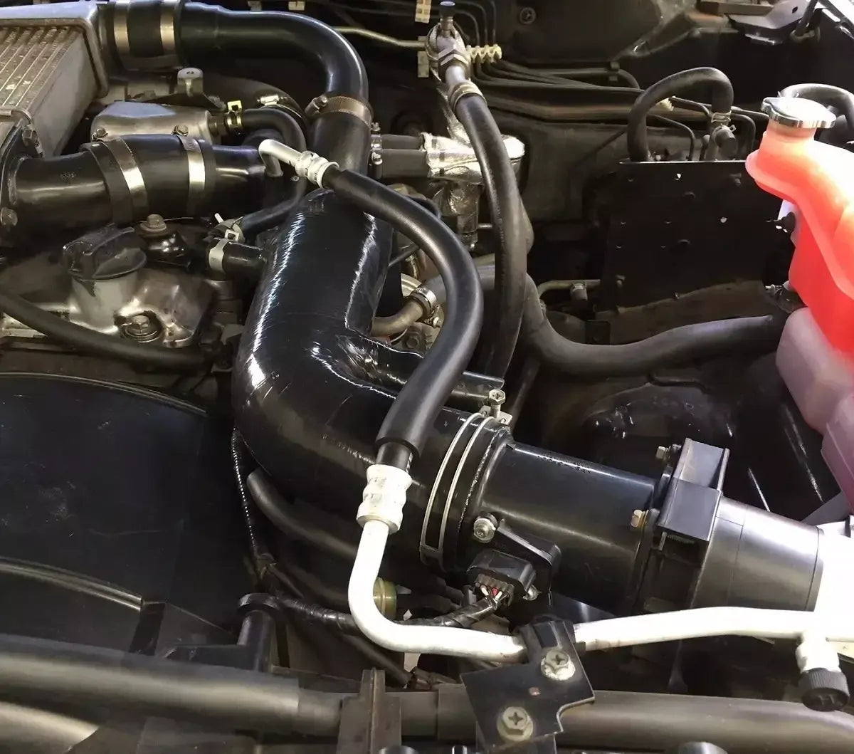 SAAS Nissan Patrol ZD30 Silicone Intake Upgrade Kit 2000 - 2016 SSH4201 - view 6