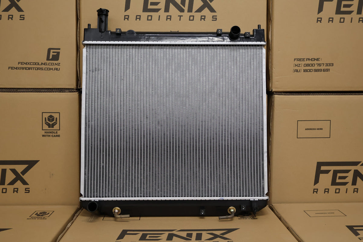 Toyota Hiace SBV Radiator — TOY1011-PA48A — manufacturer main image