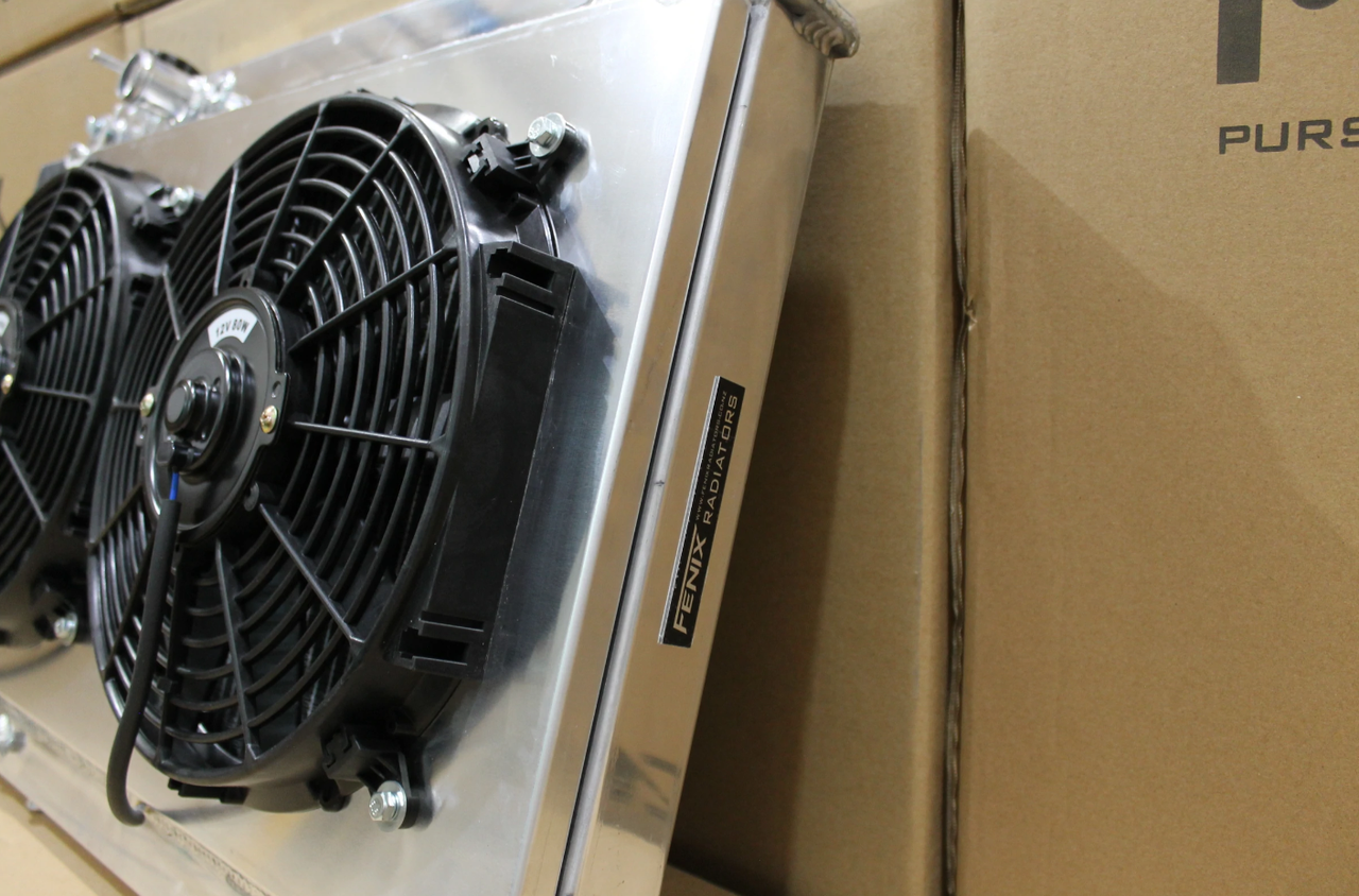 Toyota Cressida MX83 Full Alloy Performance Radiator & Fan Shroud Kit.