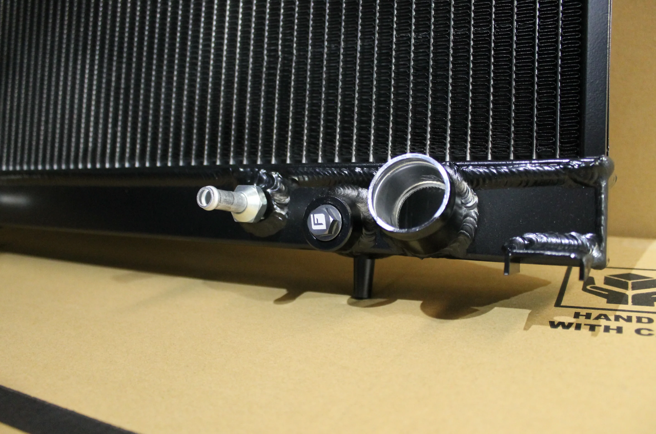 Mitsubishi Delica 4cyl & WA Express 4cyl Full Alloy Performance Radiator GEN II
