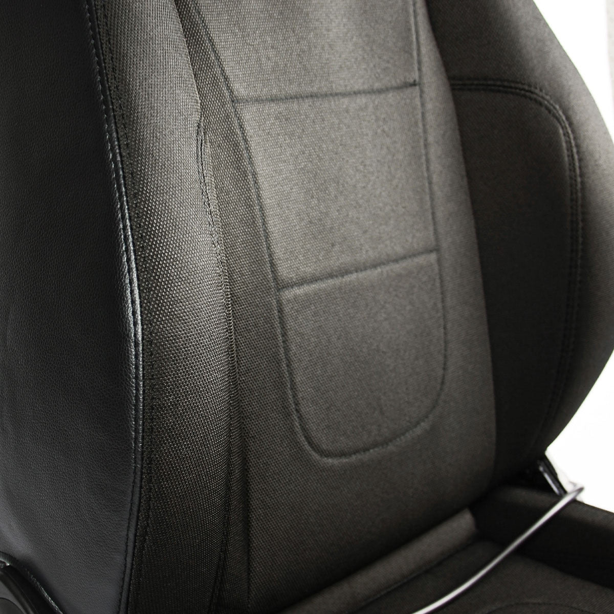 Trax 4x4 Seat Black Cloth / PU ADR Compliant
