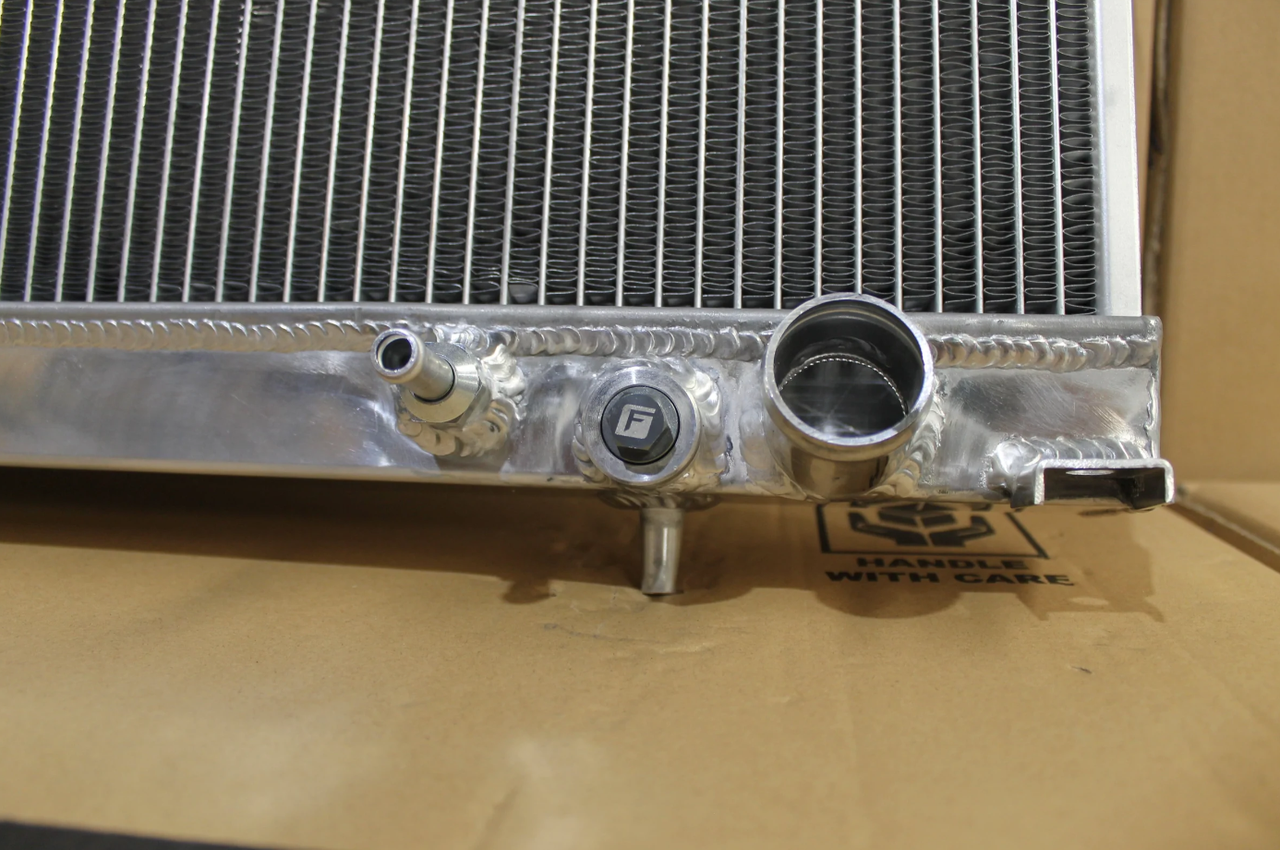 Mitsubishi Delica 4cyl & WA Express 4cyl Full Alloy Performance Radiator GEN II