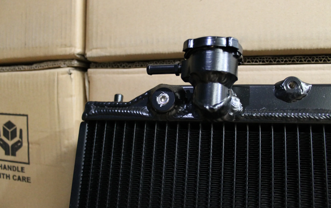 Mazda UN BT-50/B2500 B2600 B4000 Bravo UF-UN Full Alloy Performance Radiator - Black