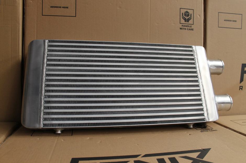 Bar & Plate Intercooler (Core Size 300x550x76mm. 3